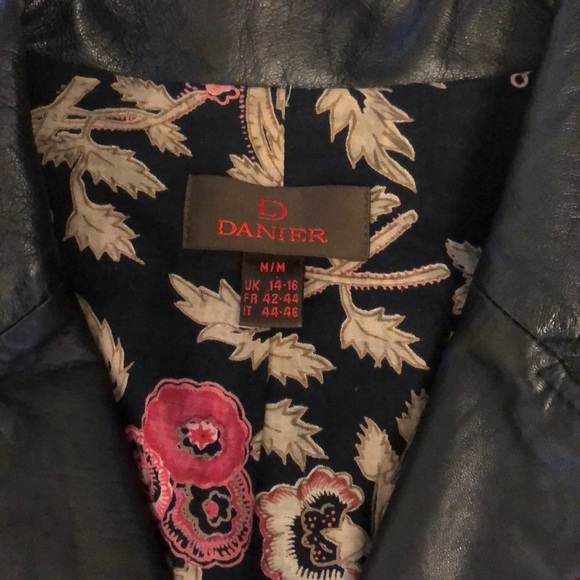 Danier Medium Leather Jacket - Picture 2 of 8